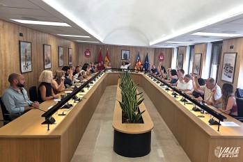 Elda se niega a paralizar el recurso del servicio de limpieza a petici&oacute;n de VOX