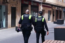 La Polic&iacute;a Local de Elda detiene a un hombre por quebrantar una orden de alejamiento de violencia dom&eacute;stica y agredir a agentes