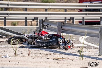 Dos heridos en un accidente de moto en la autov&iacute;a