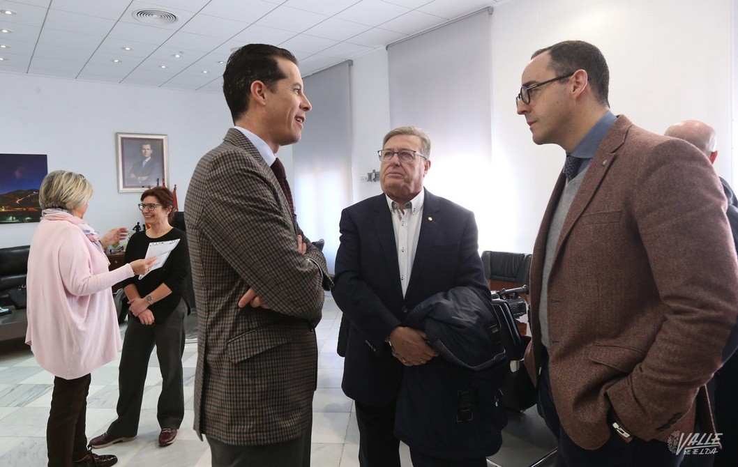 Cáritas podrá ayudar a más familias eldenses gracias al Club Rotary Elda-Vinalopó Cáritas podrá ayudar a más familias eldenses gracias al Club Rotary Elda-Vinalopó