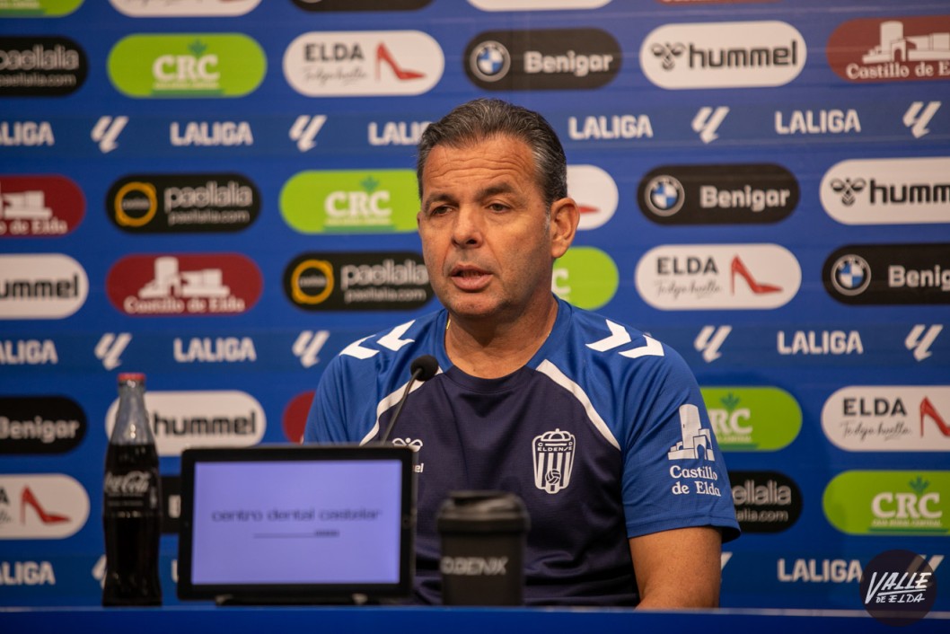 Javi Calleja: "El partido ante el Granada va a ser dur&iacute;simo"