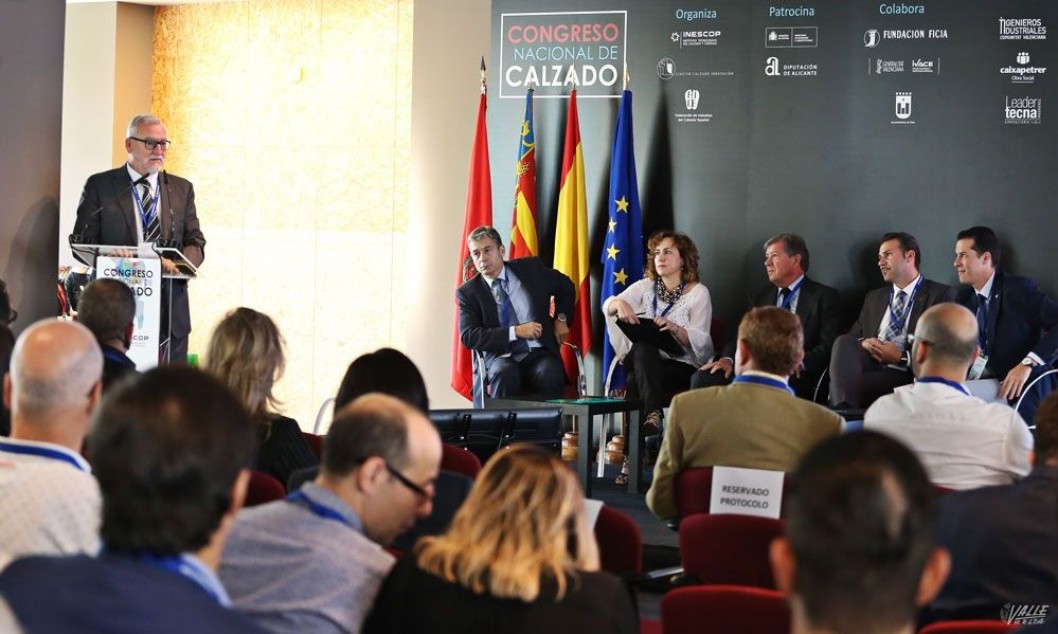 El primer Congreso Nacional del Calzado de Inescop tiene una gran acogida entre empresarios El primer Congreso Nacional del Calzado de Inescop tiene una gran acogida entre empresarios