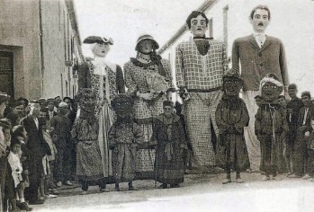 Los Gigantes y Cabezudos de Elda