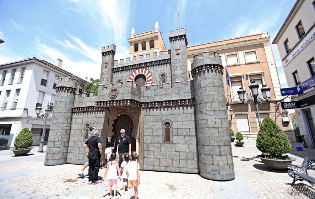 El Castillo de Embajadas ya está listo para la llegada de las fiestas El Castillo de Embajadas ya está listo para la llegada de las fiestas