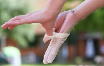 Petrer planta cara a quienes tiran al suelo sus guantes y mascarillas