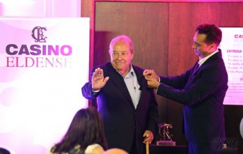El Casino premia a reconocidos eldenses