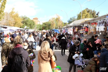 Elda vuelve a cumplir con la tradici&oacute;n de "feriarse" por la Inmaculada