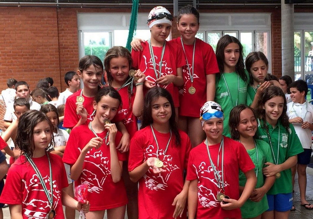 La cantera del CEE se luce en el Campeonato Provincial de Natación La cantera del CEE se luce en el Campeonato Provincial de Natación