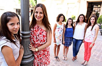 Las Falleras Mayores y sus Damas de Honor comienzan a vivir un sue&ntilde;o "con mucho orgullo e ilusi&oacute;n"