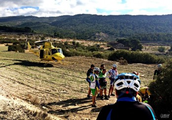 Una ciclista eldense herida grave tras sufrir una ca&iacute;da en L'Avaiol