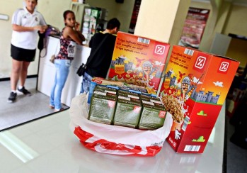 El Grupo Abril realiza una campa&ntilde;a de recogida de alimentos para ayudar a 15 familias eldenses
