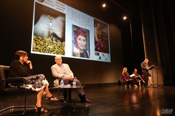 Elia Barcel&oacute; presenta en Elda su &uacute;ltima novela "El eco de la piel"