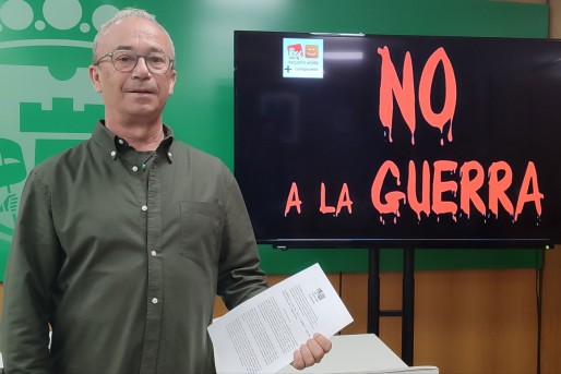 Esquerra Unida Comprom&iacute;s de Petrer con el "No a la guerra"