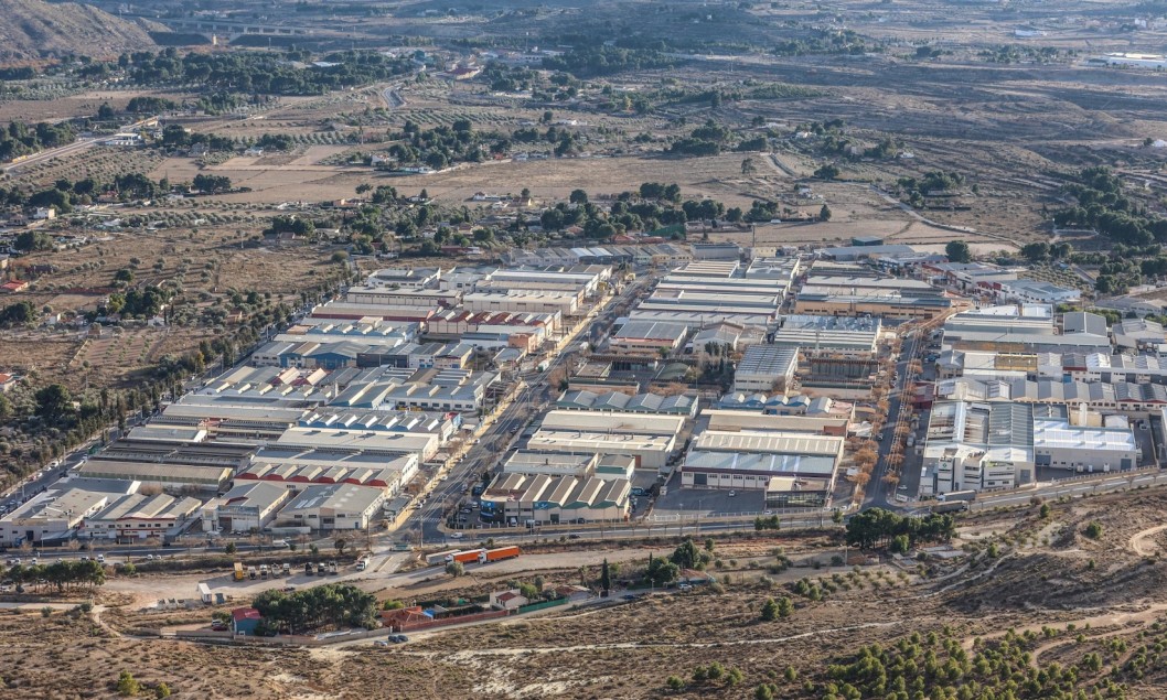 Los polígonos Campo Alto y Finca Lacy serán modernizados con una partida de 800.000 euros Los polígonos Campo Alto y Finca Lacy serán modernizados con una partida de 800.000 euros