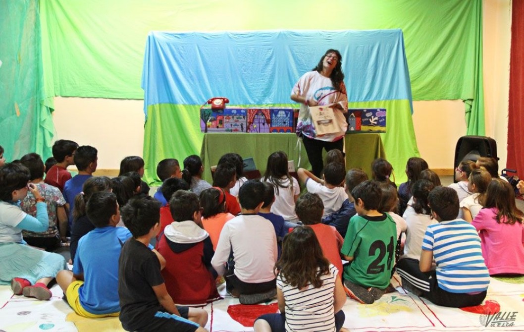 Petrer realiza una campaña de animación lectora para los más pequeños Petrer realiza una campaña de animación lectora para los más pequeños