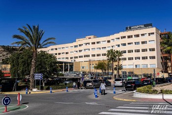 Los pensionistas de Elda exigen soluciones a las largas listas de espera y a la falta de personal del Departamento de Salud