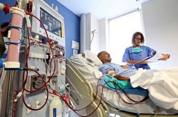 El Servicio de Nefrolog&iacute;a del Hospital General Universitario de Elda: una gran familia