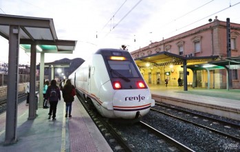 Renfe reduce el precio de los trenes cercan&iacute;as de 5 a 3,65 euros
