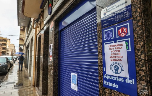 Los loteros contin&uacute;an manifest&aacute;ndose para que suban sus comisiones