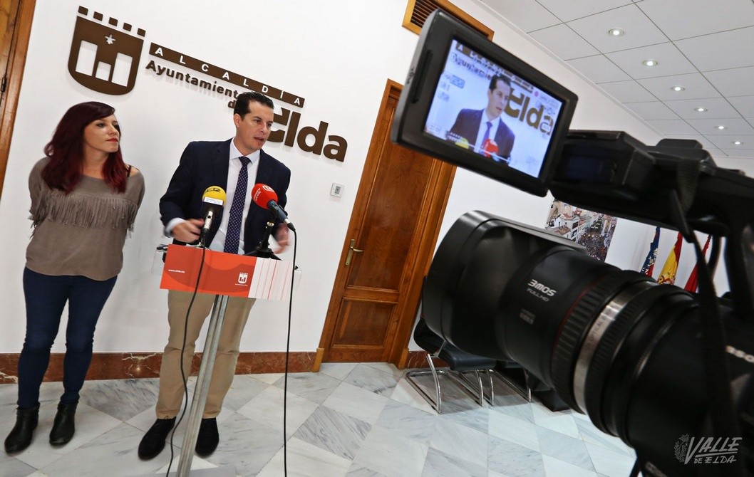 El Ayuntamiento de Elda recupera la celebración del día de la Comunidad Valenciana con actividades infantiles El Ayuntamiento de Elda recupera la celebración del día de la Comunidad Valenciana con actividades infantiles