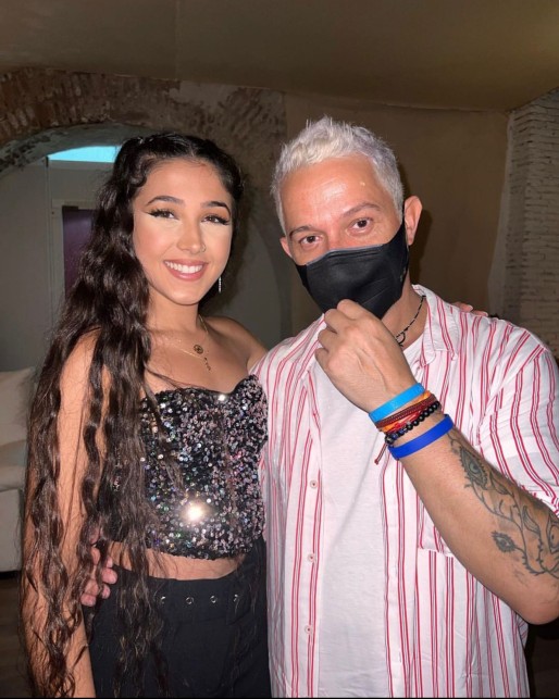 La eldense Shakira Mart&iacute;nez canta como invitada en el concierto de Alejandro Sanz en Murcia
