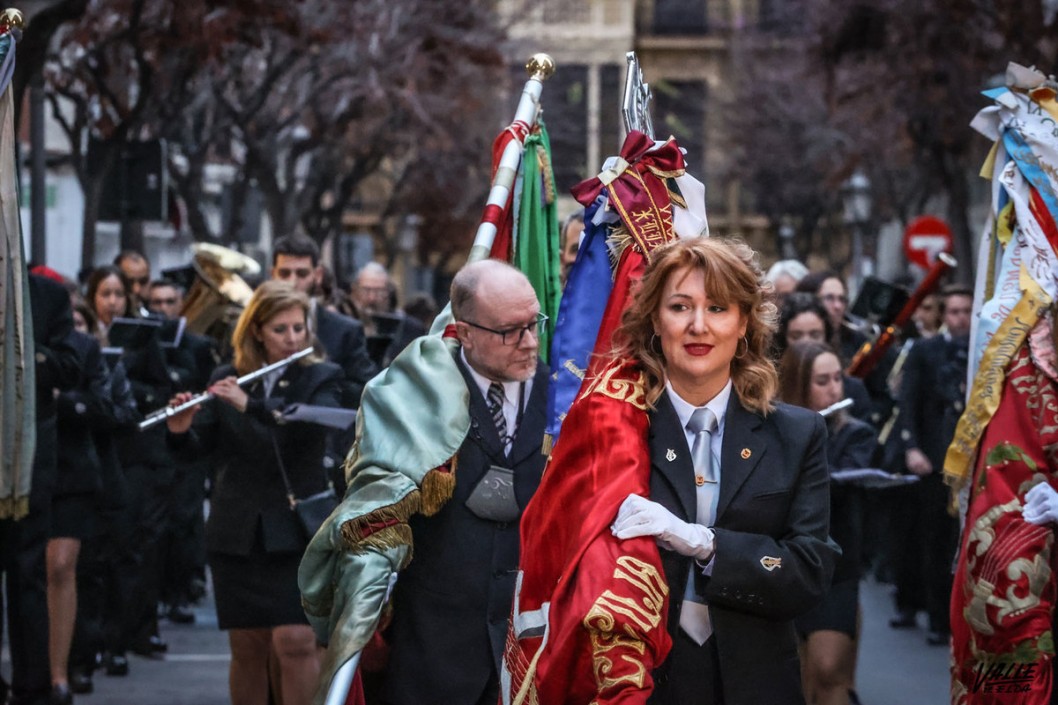 La Santa Cecilia recibe la gratitud de Elda por regalar 200 años de música a la ciudad La Santa Cecilia recibe la gratitud de Elda por regalar 200 años de música a la ciudad