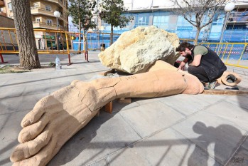Un monumento en homenaje a los eldenses que estuvieron en los campos nazis