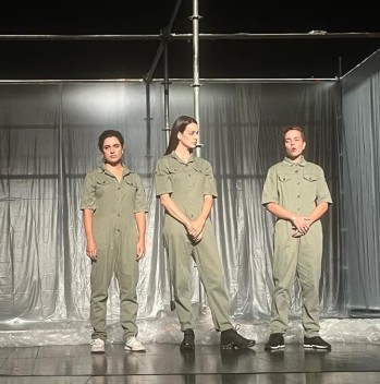 Alba Rico derrocha talento en el Teatro Castelar con "La Ira"