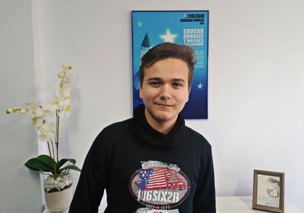 Alejandro González, alumno de la Sagrada Familia consigue la medalla de bronce de la 53º Olimpiada Matemática Alejandro González, alumno de la Sagrada Familia consigue la medalla de bronce de la 53º Olimpiada Matemática