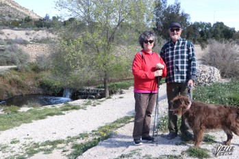 Cientos de personas inauguran la nueva Senda Circular del Vinalop&oacute;