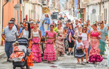 La romer&iacute;a del barrio Numancia vuelve a recorrer Elda