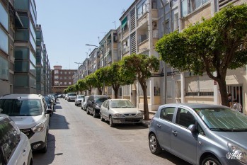 Dos trabajadores de una ambulancia sufren un robo en Elda mientras trabajaban