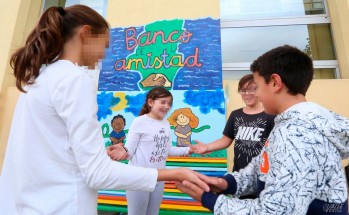 Padre Manj&oacute;n planta cara al acoso escolar