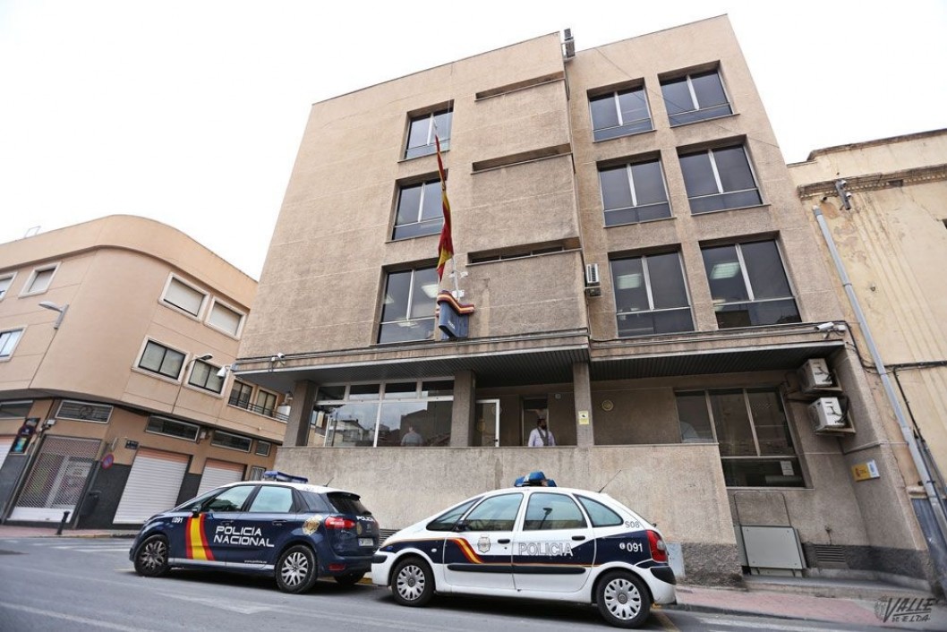 La Policía Nacional detiene a un hombre por acosar a sus víctimas con más de 13.500 llamadas en 100 días La Policía Nacional detiene a un hombre por acosar a sus víctimas con más de 13.500 llamadas en 100 días