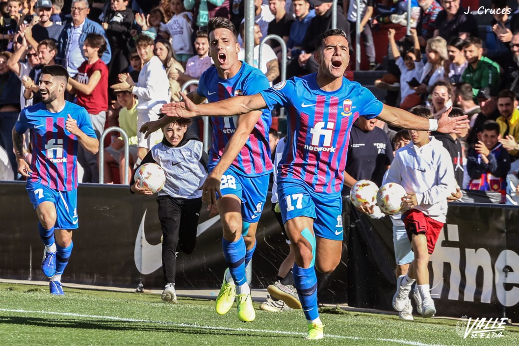 El Deportivo se blinda en Elda El Deportivo se blinda en Elda