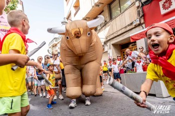 Los Sanfermines eldenses vuelven a reunir a cientos de personas