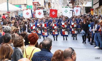 Los Cristianos conquistan Elda en su 75 aniversario