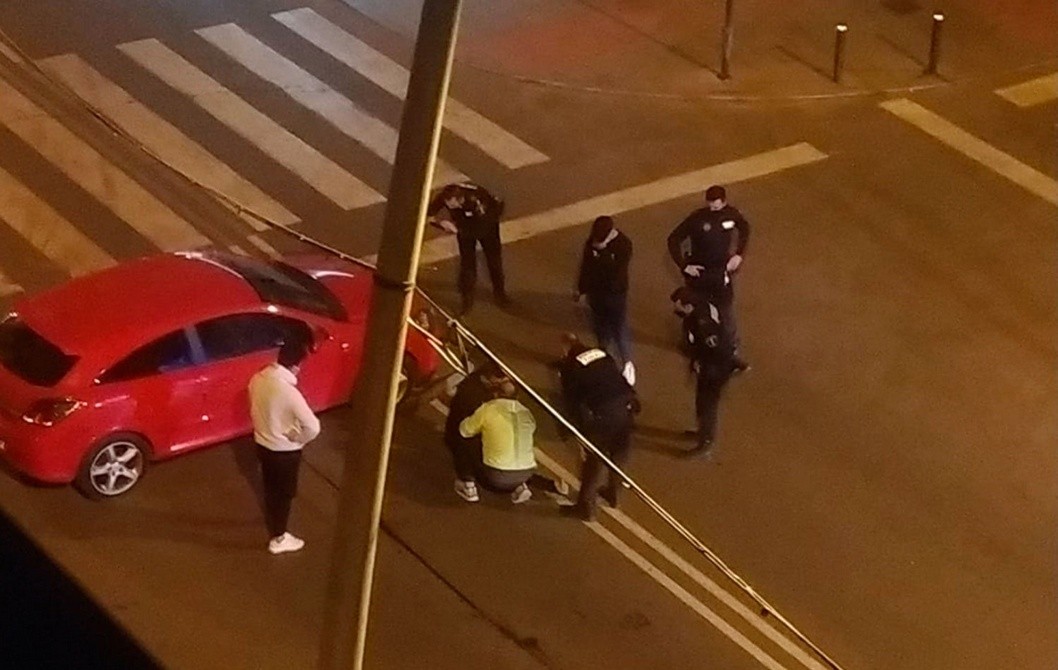 Segunda colisión entre un patín y un coche en menos de tres horas Segunda colisión entre un patín y un coche en menos de tres horas