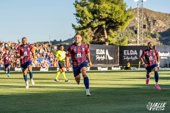 Florin Andone: "El primer objetivo es la permanencia, a partir de ah&iacute; haremos cuentas"