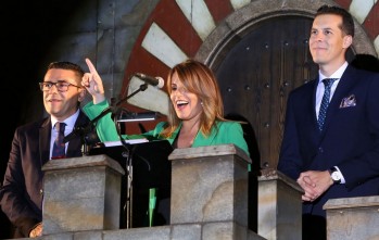 Pilar Garc&iacute;a Mu&ntilde;iz: "La fiesta est&aacute; aqu&iacute;, en Elda, y tiene un nombre: &iexcl;Moros y Cristianos!"