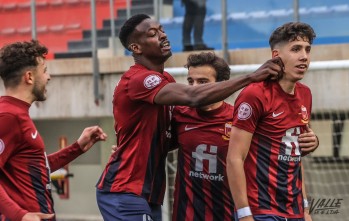 El Eldense cierra el a&ntilde;o de su centenario con un fest&iacute;n ante el Marchamalo (4-0)
