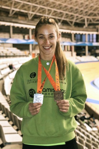 La petrerense Paula Garc&iacute;a sum&oacute; dos medallas en el Campeonato Auton&oacute;mico de Atletismo