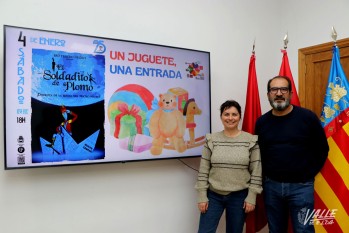 Un juguete solidario por una entrada al teatro