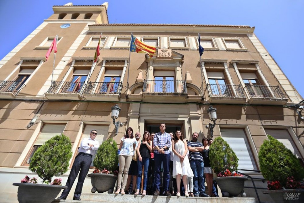 Elda y Petrer rinden homenaje a Miguel Ángel Blanco en el 20º aniversario de su asesinato Elda y Petrer rinden homenaje a Miguel Ángel Blanco en el 20º aniversario de su asesinato