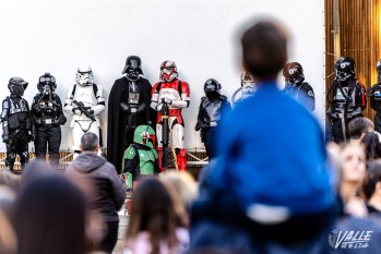 Los m&iacute;ticos personajes de Star Wars ayudaron al Grupo Abril a recaudar fondos en su jornada solidaria
