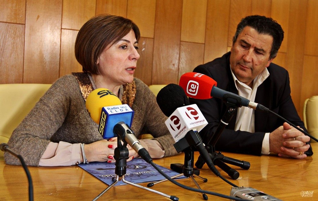 "La llave de Elda" del IES Monastil recibe una ayuda de 1.000 euros a la innovación educativa "La llave de Elda" del IES Monastil recibe una ayuda de 1.000 euros a la innovación educativa
