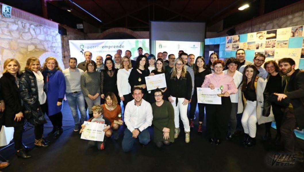 "Horizontal", un hotel experimental en la naturaleza, gana la segunda edición de Petreremprende "Horizontal", un hotel experimental en la naturaleza, gana la segunda edición de Petreremprende