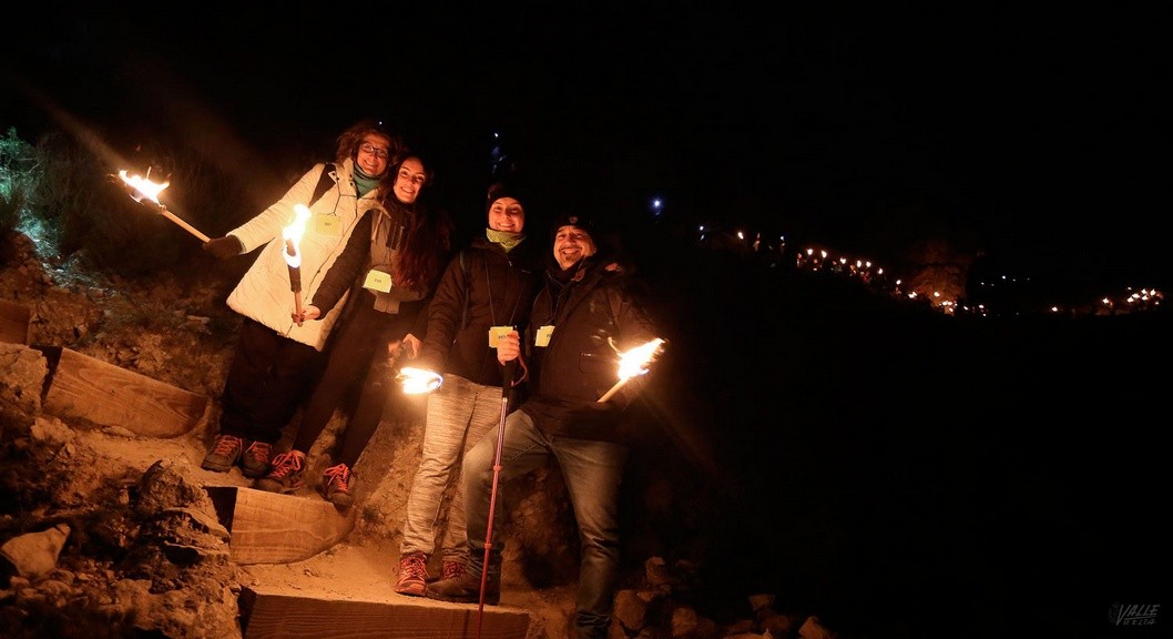 La Bajada de antorchas, casi 60 años iluminando el camino de los Reyes Magos La Bajada de antorchas, casi 60 años iluminando el camino de los Reyes Magos