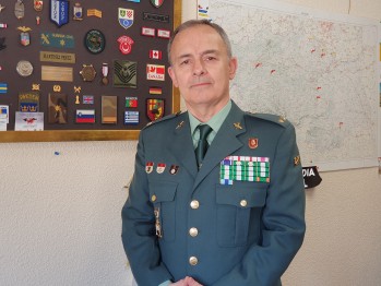 Valent&iacute;n Mart&iacute;nez, teniente de la Guardia Civil: "Espa&ntilde;a es el principal productor de marihuana de Europa"