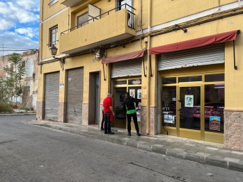 Roban en la Carnicer&iacute;a Villaescusa ocho jamones y 34 d&eacute;cimos de Loter&iacute;a